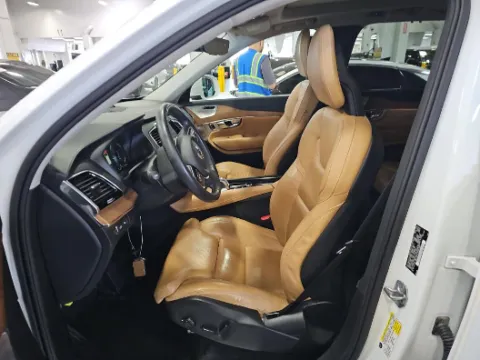More photos of 2016 Volvo XC90 Hybrid T8 Inscription at Gulliver Auto Group, TX