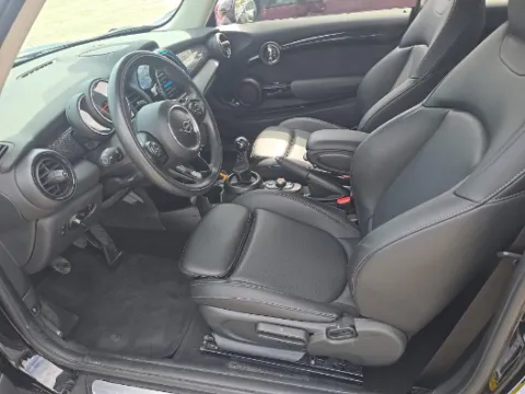 More photos of 2019 MINI Cooper S at Gulliver Auto Group, TX
