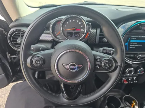 More photos of 2019 MINI Cooper S at Gulliver Auto Group, TX