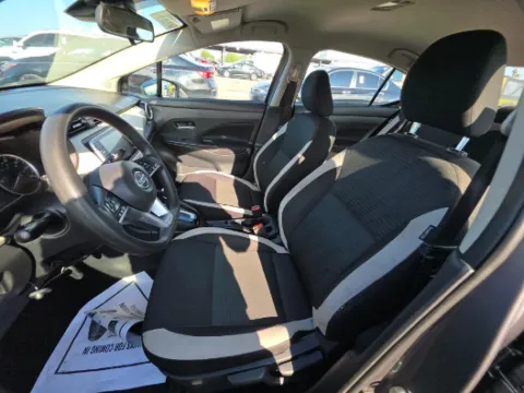 More photos of 2021 Nissan Versa 1.6 SV at Gulliver Auto Group, TX