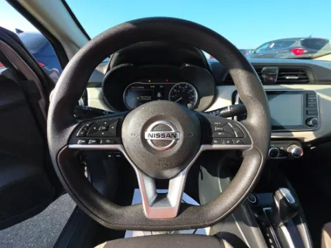 More photos of 2021 Nissan Versa 1.6 SV at Gulliver Auto Group, TX