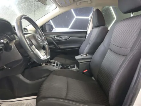 More photos of 2018 Nissan Rogue SV at Gulliver Auto Group, TX