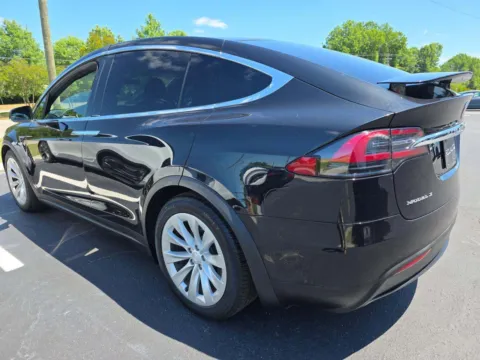 More photos of 2018 Tesla Model X 100D at Gulliver Auto Group, TX