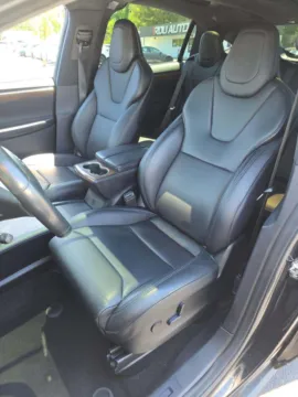 More photos of 2018 Tesla Model X 100D at Gulliver Auto Group, TX