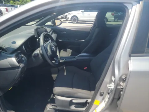 More photos of 2019 Toyota C-HR LE at Gulliver Auto Group, TX