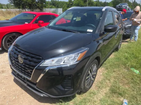 Black 2021 Nissan Kicks SV for sale in Plano, TX