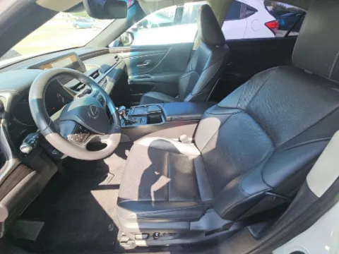 More photos of 2020 Lexus ES 350 at Gulliver Auto Group, TX