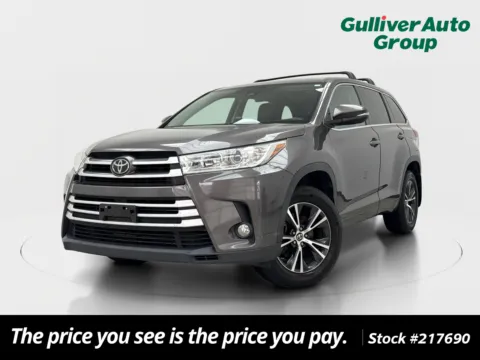 Gray 2017 Toyota Highlander LE Plus for sale in Plano, TX