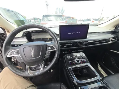 More photos of 2022 Lincoln Nautilus Standard at Gulliver Auto Group, TX