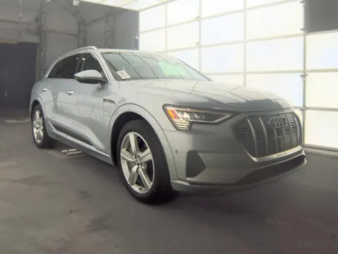 More photos of 2019 Audi e-tron Prestige at Gulliver Auto Group, TX