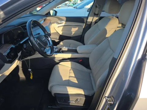 More photos of 2019 Audi e-tron Prestige at Gulliver Auto Group, TX