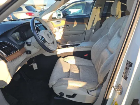 More photos of 2018 Volvo XC90 T6 Inscription at Gulliver Auto Group, TX