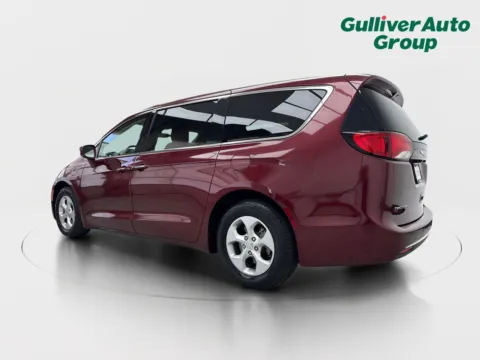 More photos of 2018 Chrysler Pacifica Hybrid Touring Plus at Gulliver Auto Group, TX