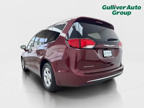 More photos of 2018 Chrysler Pacifica Hybrid Touring Plus at Gulliver Auto Group, TX