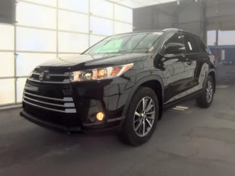 Black 2018 Toyota Highlander XLE for sale in Plano, TX