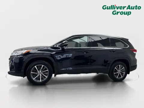 Photos of 2018 Toyota Highlander XLE for sale in Plano, TX at Gulliver Auto Group