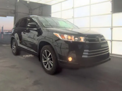 Another view of 2018 Toyota Highlander XLE for sale in Plano, TX at Gulliver Auto Group