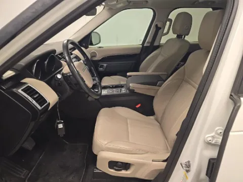 More photos of 2019 Land Rover Discovery SE at Gulliver Auto Group, TX