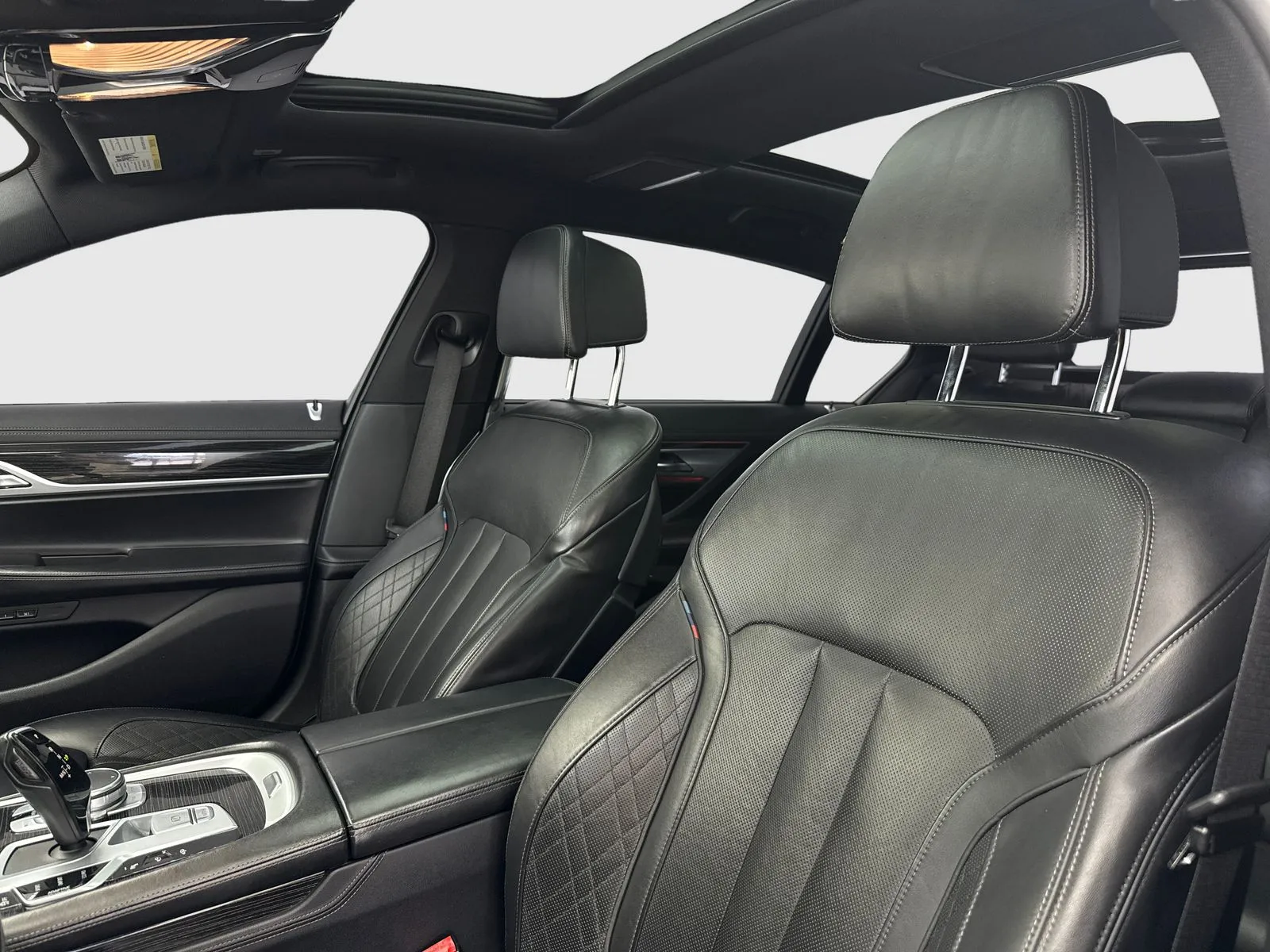 2020 BMW 7 Series 740i - Photo 15