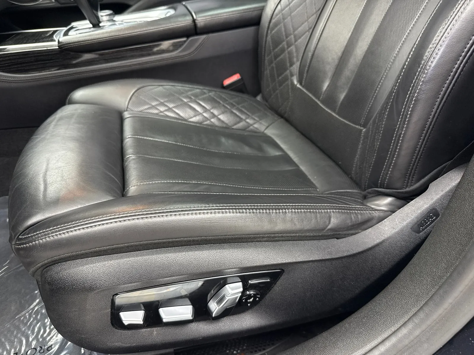 2020 BMW 7 Series 740i - Photo 34