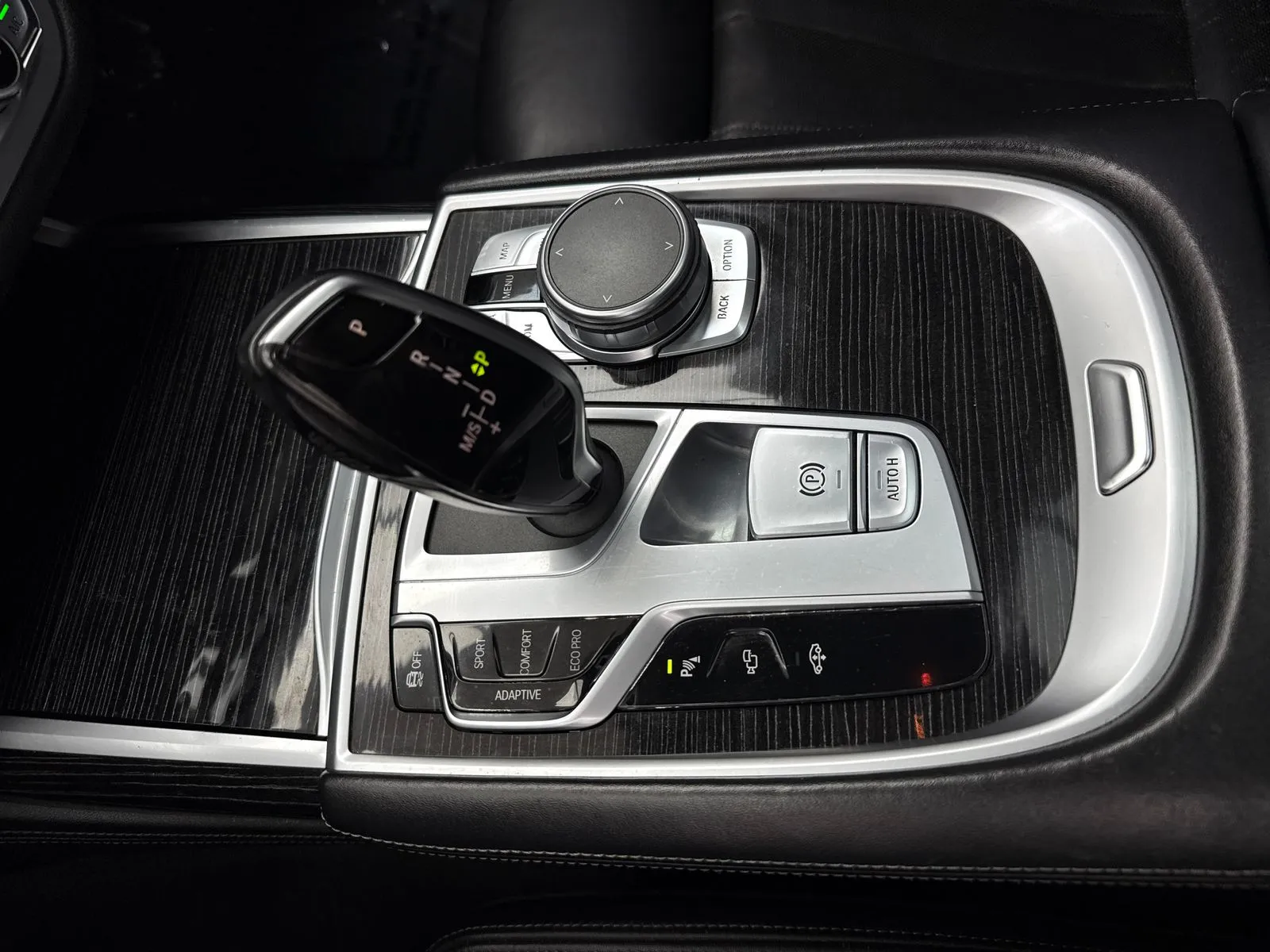 2020 BMW 7 Series 740i - Photo 30