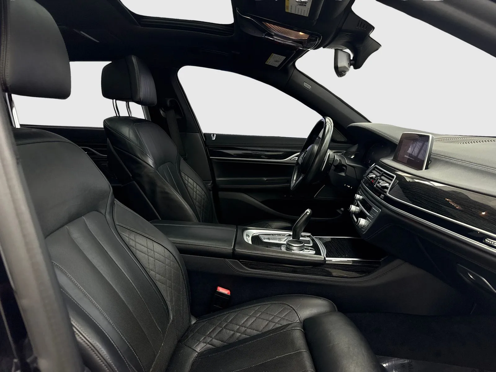 2020 BMW 7 Series 740i - Photo 41