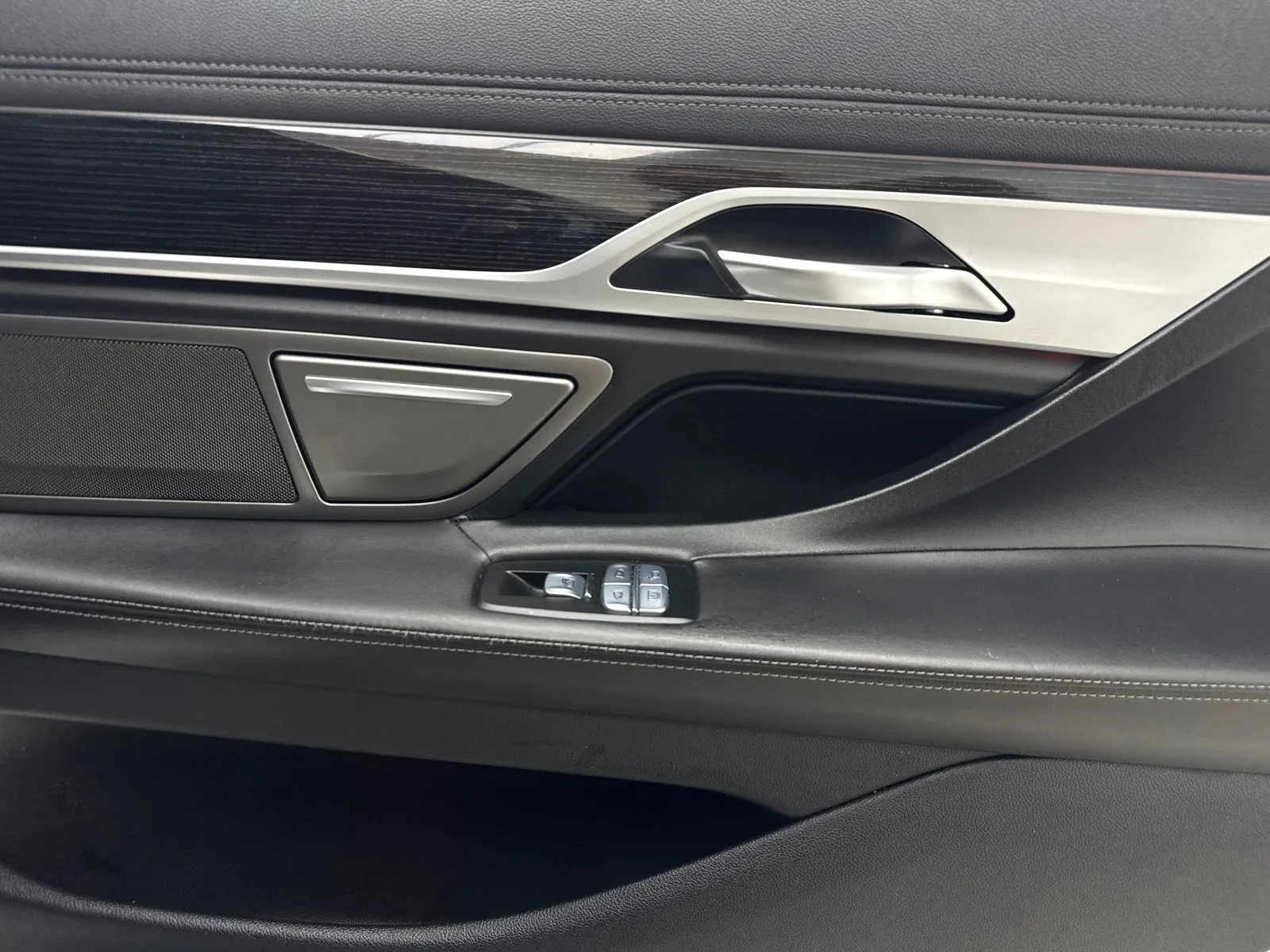 2020 BMW 7 Series 740i - Photo 46