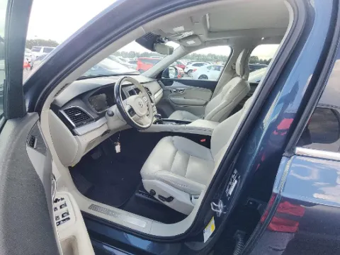 More photos of 2022 Volvo XC90 T5 Momentum at Gulliver Auto Group, TX