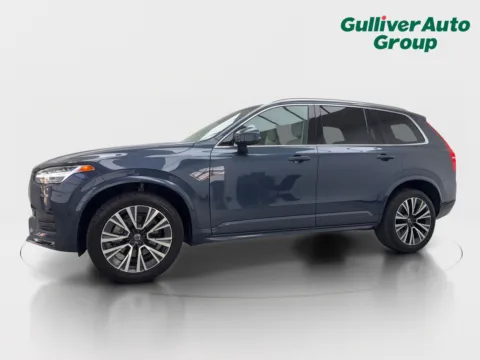Photos of 2022 Volvo XC90 T5 Momentum for sale in Plano, TX at Gulliver Auto Group