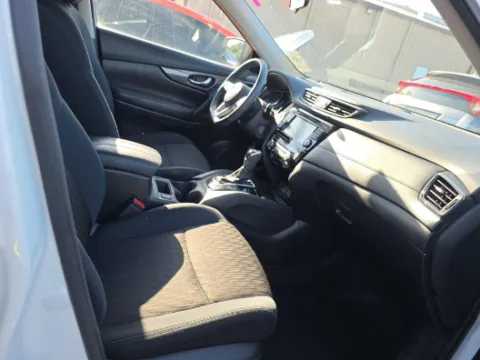 More photos of 2018 Nissan Rogue SV at Gulliver Auto Group, TX