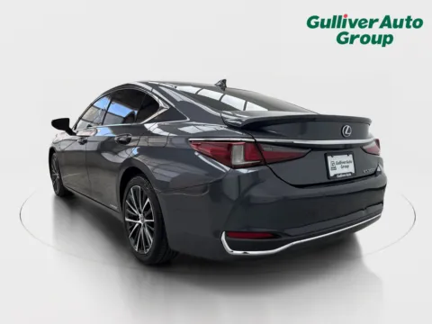 More photos of 2022 Lexus ES 300h at Gulliver Auto Group, TX