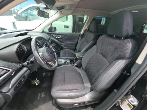 More photos of 2023 Subaru Forester Premium at Gulliver Auto Group, TX