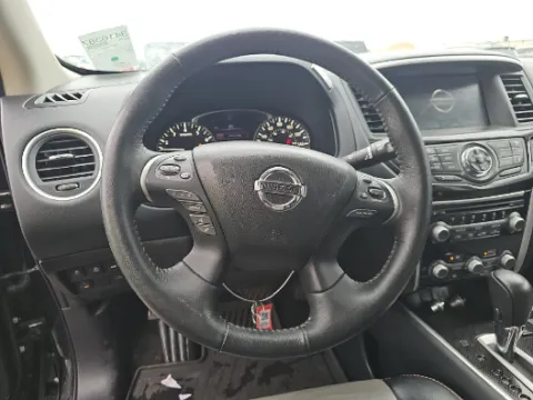 More photos of 2019 Nissan Pathfinder SL at Gulliver Auto Group, TX