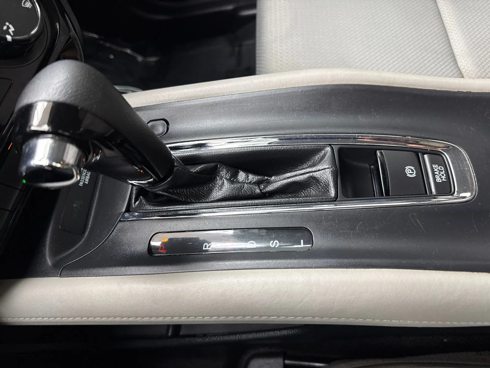 2020 Honda HR-V LX - Photo 28