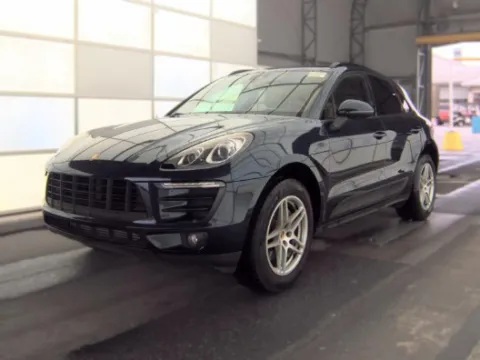 Photos of 2018 Porsche Macan for sale in Plano, TX at Gulliver Auto Group