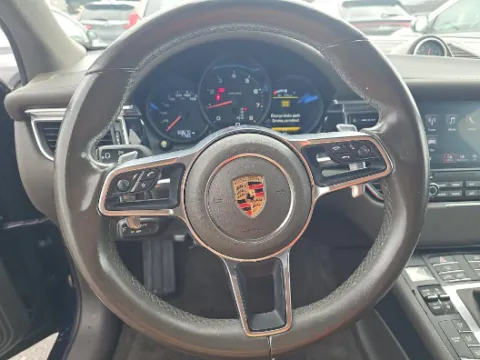 More photos of 2018 Porsche Macan at Gulliver Auto Group, TX