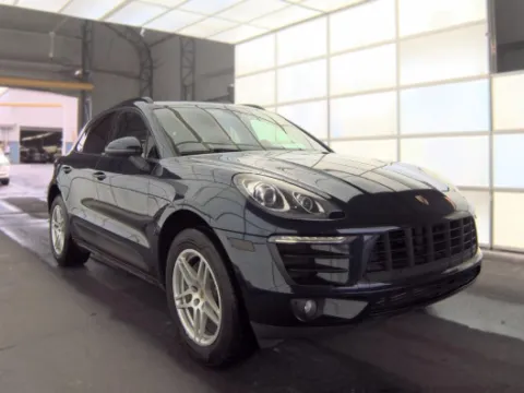 More photos of 2018 Porsche Macan at Gulliver Auto Group, TX