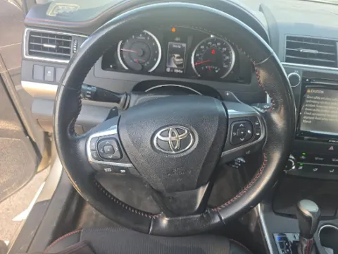 More photos of 2016 Toyota Camry SE at Gulliver Auto Group, TX