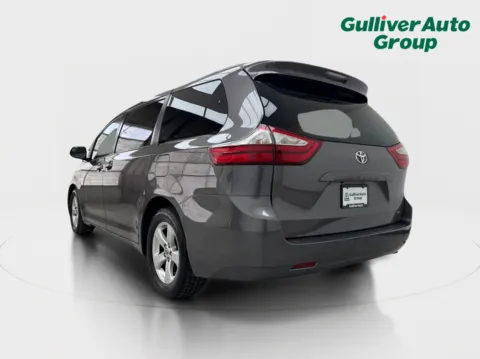 More photos of 2017 Toyota Sienna LE at Gulliver Auto Group, TX