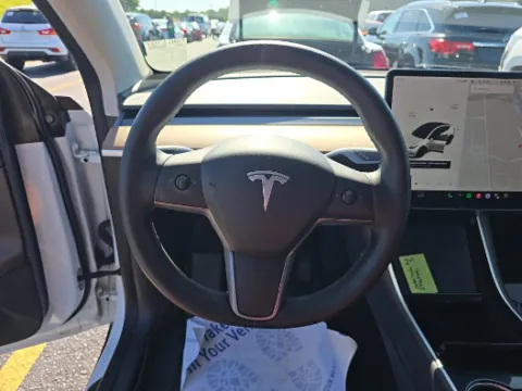 More photos of 2020 Tesla Model Y Long Range at Gulliver Auto Group, TX