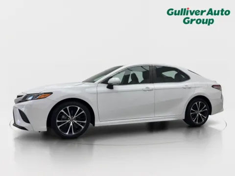 Photos of 2018 Toyota Camry SE for sale in Plano, TX at Gulliver Auto Group