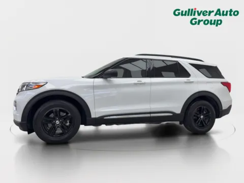 Photos of 2022 Ford Explorer XLT for sale in Plano, TX at Gulliver Auto Group
