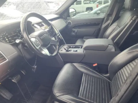More photos of 2022 Land Rover Discovery HSE R-Dynamic at Gulliver Auto Group, TX