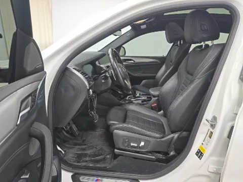 More photos of 2021 BMW X4 M40i at Gulliver Auto Group, TX