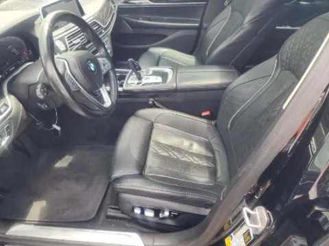 More photos of 2022 BMW 7 Series 740i at Gulliver Auto Group, TX