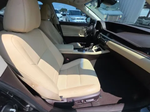 More photos of 2017 Lexus ES 350 at Gulliver Auto Group, TX