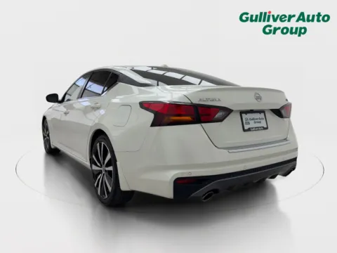 More photos of 2022 Nissan Altima 2.5 SR at Gulliver Auto Group, TX