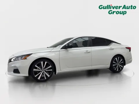 Photos of 2022 Nissan Altima 2.5 SR for sale in Plano, TX at Gulliver Auto Group