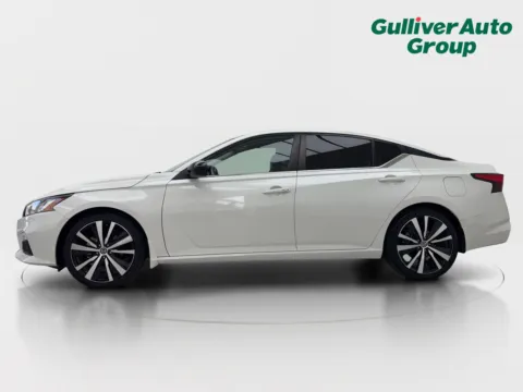 Another view of 2022 Nissan Altima 2.5 SR for sale in Plano, TX at Gulliver Auto Group