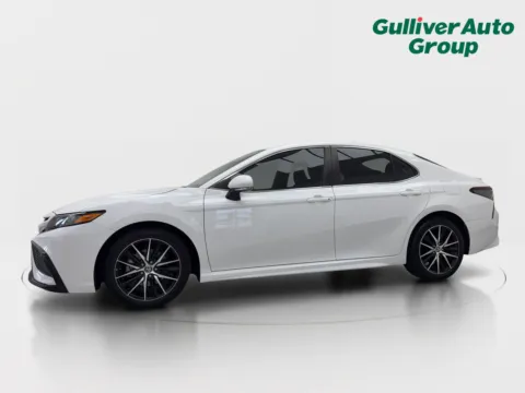Photos of 2023 Toyota Camry SE for sale in Plano, TX at Gulliver Auto Group